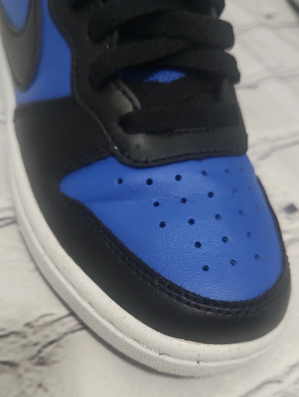 Nike High Top Kids Sneakers Size 4Y